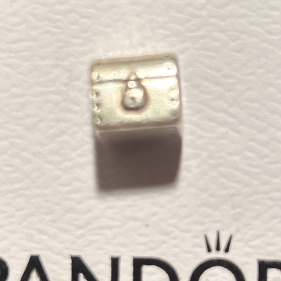 Pandora treasure chest - Picture 1 of 3